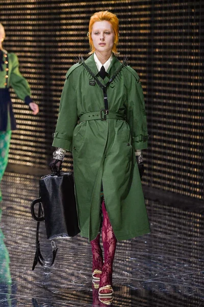 Look 39